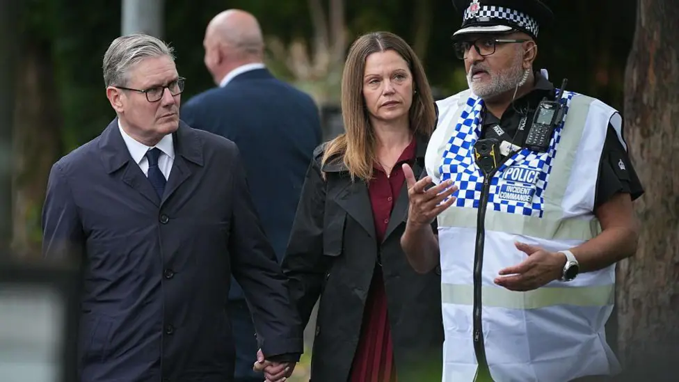 Starmer tells protesters to ‘respect grief of British Jews’
