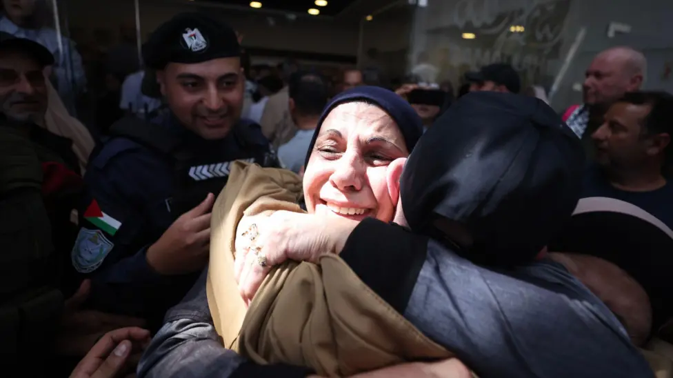 Palestinians celebrate return of detainees freed by Israel